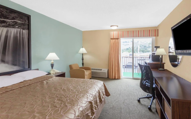 photo 5 of Super 8 by Wyndham Oceanside Marty's Valley Inn
