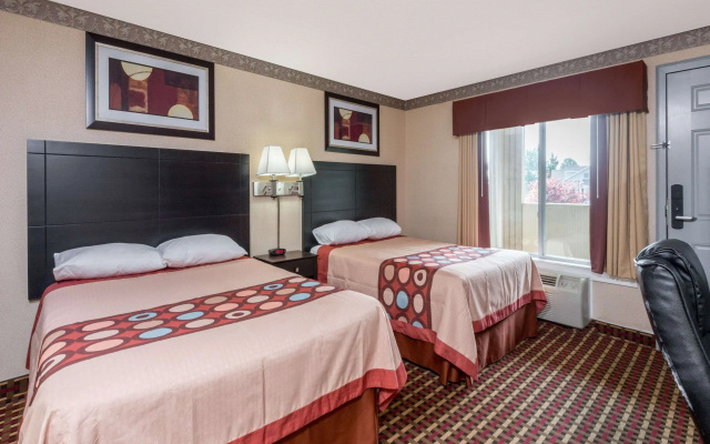 photo 3 of Super 8 by Wyndham Old Saybrook