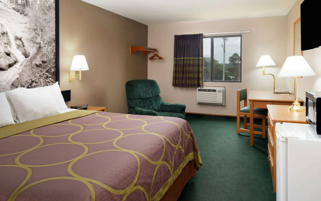 photo 3 of Super 8 by Wyndham Omaha NE