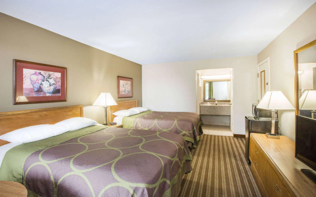 photo 2 of Super 8 by Wyndham Oxford (Mississippi)