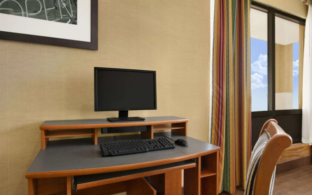 photo 3 of Super 8 by Wyndham Oxford (Alabama)