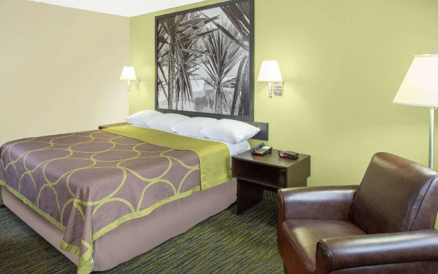 photo 3 of Super 8 by Wyndham Panama City