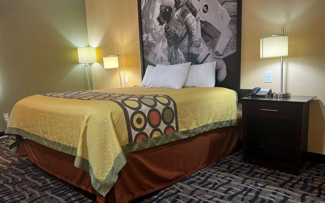 photo 5 of Super 8 by Wyndham Pasadena