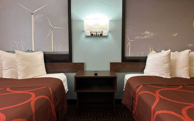 photo 3 of Super 8 by Wyndham Peoria