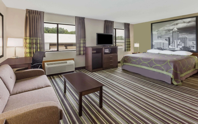 photo 3 of Super 8 by Wyndham Plymouth