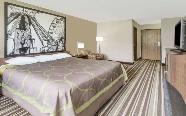 photo 5 of Super 8 by Wyndham Plymouth