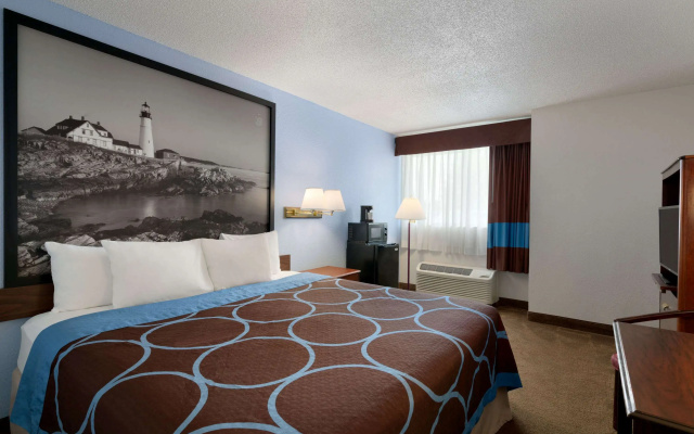 photo 2 of Super 8 by Wyndham Portland ME