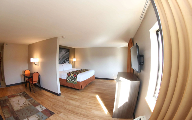 photo 3 of Super 8 by Wyndham Portsmouth