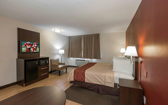 photo 3 of Red Roof Inn PLUS+ Poughkeepsie