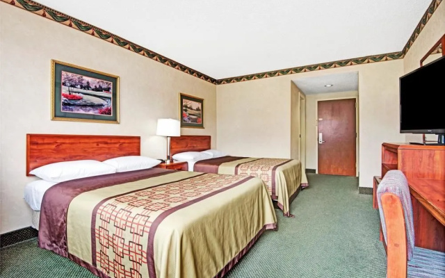 photo 5 of Super 8 by Wyndham Raleigh North East