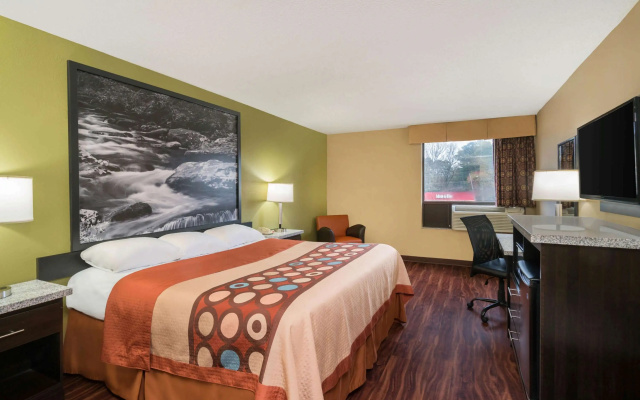 photo 4 of Super 8 by Wyndham Raleigh North East