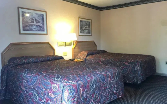 photo 5 of Super 8 Raritan Nj