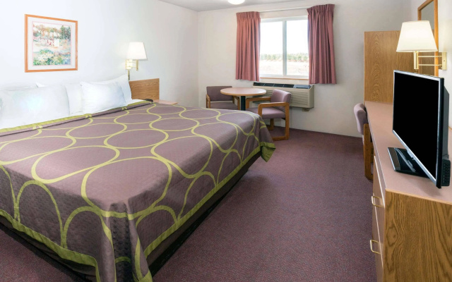 photo 5 of Super 8 Redmond