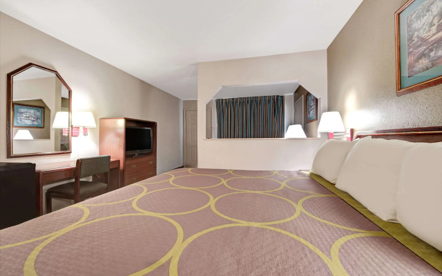 photo 5 of Super 8 by Wyndham Richardson Dallas