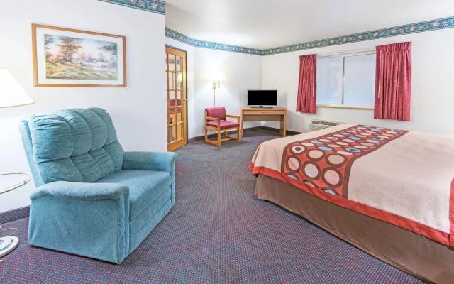 photo 2 of Super 8 by Wyndham Richfield/Cleveland