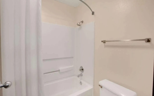photo 3 of Baymont Inn & Suites by Wyndham Richmond