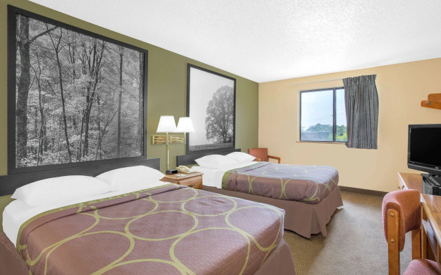 photo 3 of Super 8 by Wyndham Roanoke VA