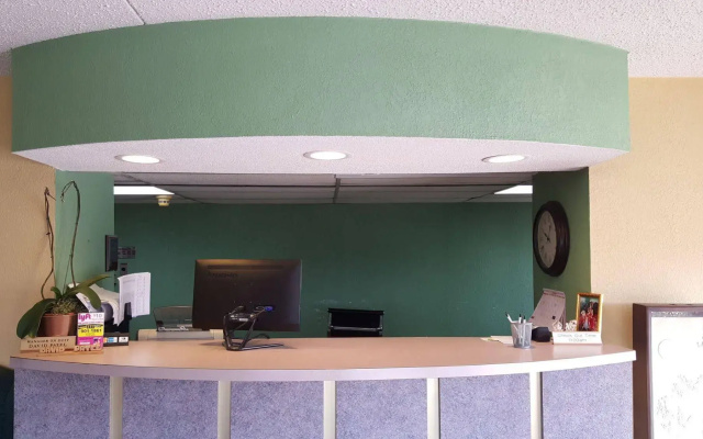 photo 2 of Super 8 Rockwall