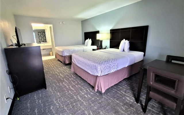 photo 3 of Super 8 Rockwall