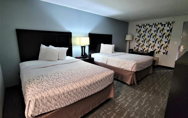 photo 5 of Super 8 Rockwall