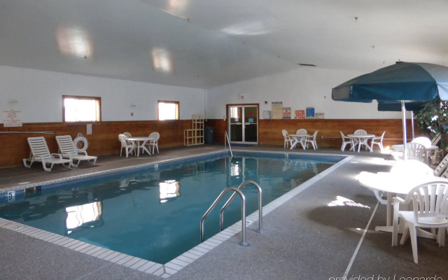 photo 4 of Super 8 Roseville Mpls St Paul Area