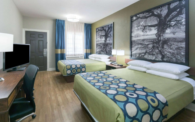 photo 4 of Super 8 by Wyndham San Antonio Near Fort Sam Houston