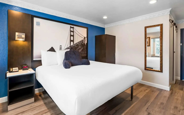 photo 4 of Signature Inn San Francisco Marina District