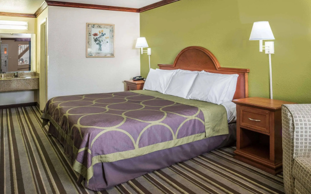 photo 5 of Super 8 by Wyndham San Marcos