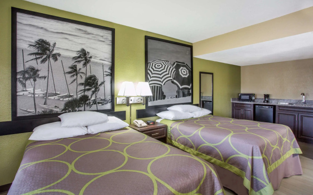 photo 5 of Super 8 by Wyndham Sarasota Near Siesta Key