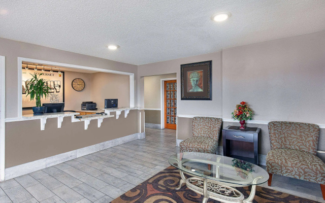 photo 2 of Super 8 by Wyndham Somerset