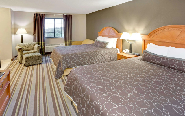 photo 5 of Super 8 by Wyndham South Bend