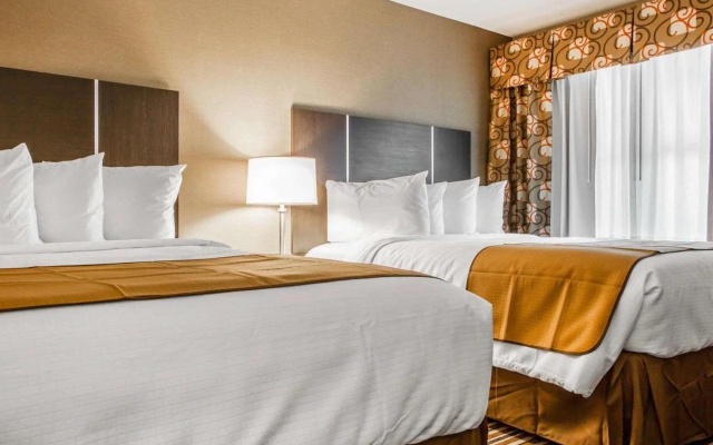 photo 2 of Super 8 By Wyndham Portland Me