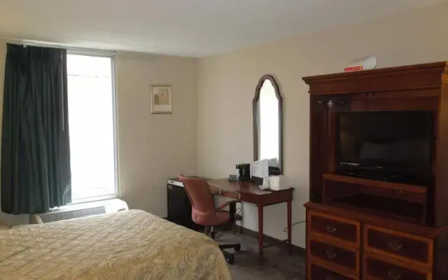 photo 2 of Super 8 Motel - Springfield