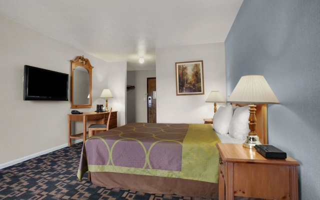 photo 5 of Gateway Inn & Suites