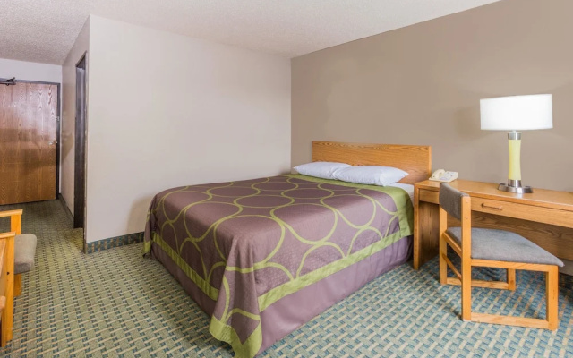 photo 3 of Super 8 St. Charles