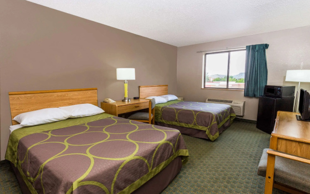 photo 4 of Super 8 by Wyndham St. Charles