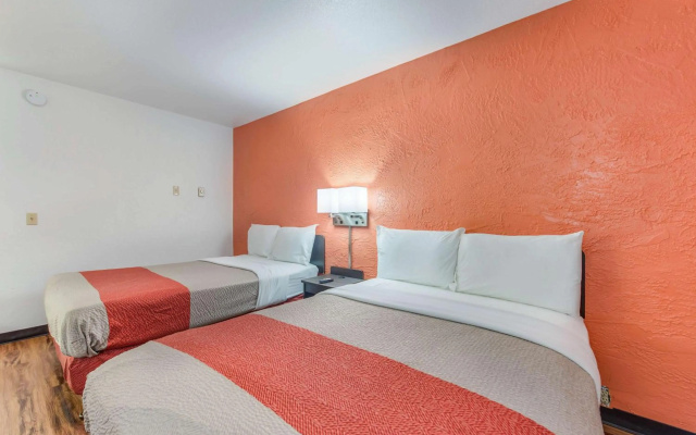photo 3 of Motel 6 Saint Paul, MN - I-94