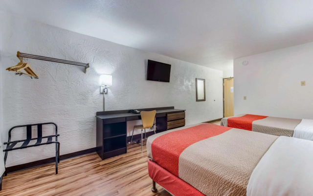 photo 4 of Motel 6 Saint Paul, MN - I-94