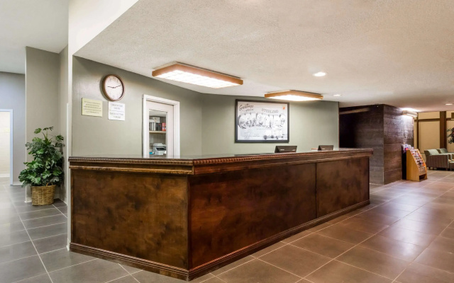 photo 2 of Super 8 By Wyndham Sterling Co