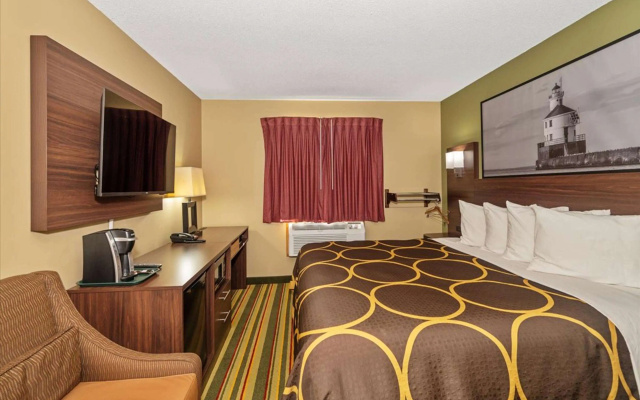 photo 5 of Super 8 by Wyndham Superior WI