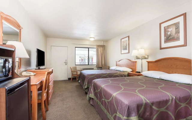 photo 4 of Super 8 by Wyndham Tempe/ASU/Airport
