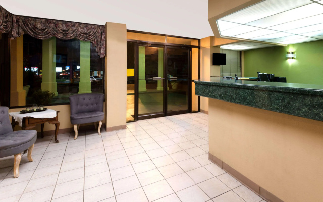 photo 2 of Baymont by Wyndham Troy