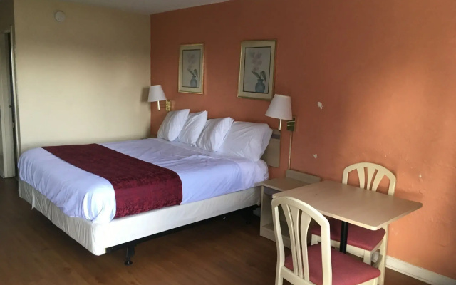 photo 3 of Americas Best Value Inn Tucker