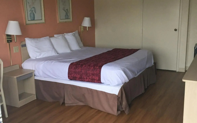 photo 5 of Americas Best Value Inn Tucker