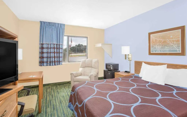 photo 3 of Super 8 Waterloo