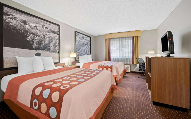 photo 3 of Super 8 by Wyndham Waverly