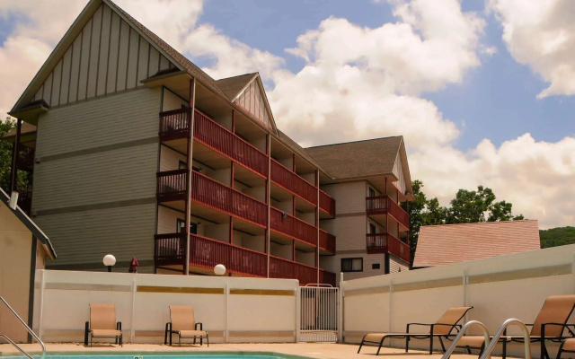 photo 3 of Days Inn by Wyndham Waynesville NC
