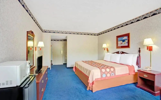 photo 2 of Super 8 Williamsburg/Colonial Area