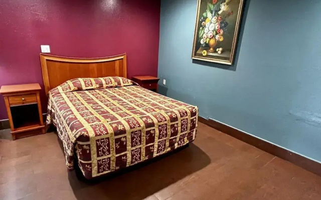 photo 2 of Super Inn