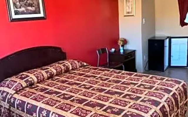 photo 4 of Super Inn